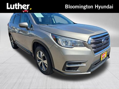 Used 2019 Subaru Ascent Premium w/ Popular Package #2 AWD/4WD image 1