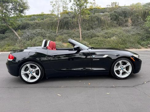 Used 2012 BMW Z4 sDrive28i w/ Sport Pkg image 6