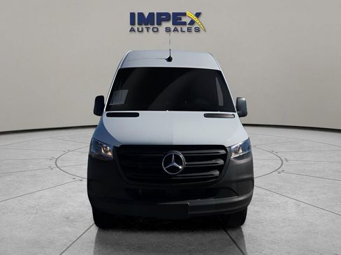 Used 2025 Mercedes-Benz Sprinter 2500 image 8