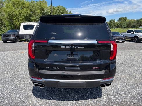 Used 2026 GMC Yukon Denali w/ Sun & Power Step Package AWD/4WD image 9