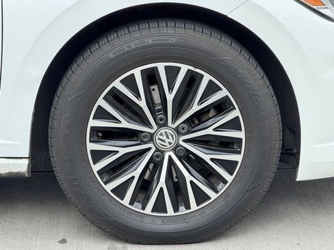 Used 2019 Volkswagen Jetta SEL image 7