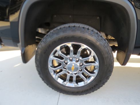Used 2024 Chevrolet Silverado 2500 LTZ w/ LTZ Convenience Package AWD/4WD image 12