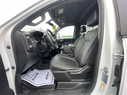 Used 2023 GMC Sierra 2500 Pro w/ Convenience Package image 12