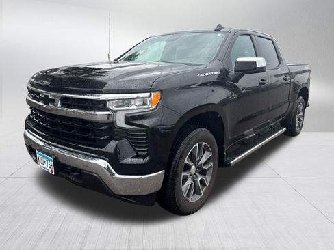 Used 2023 Chevrolet Silverado 1500 LT AWD/4WD image 2