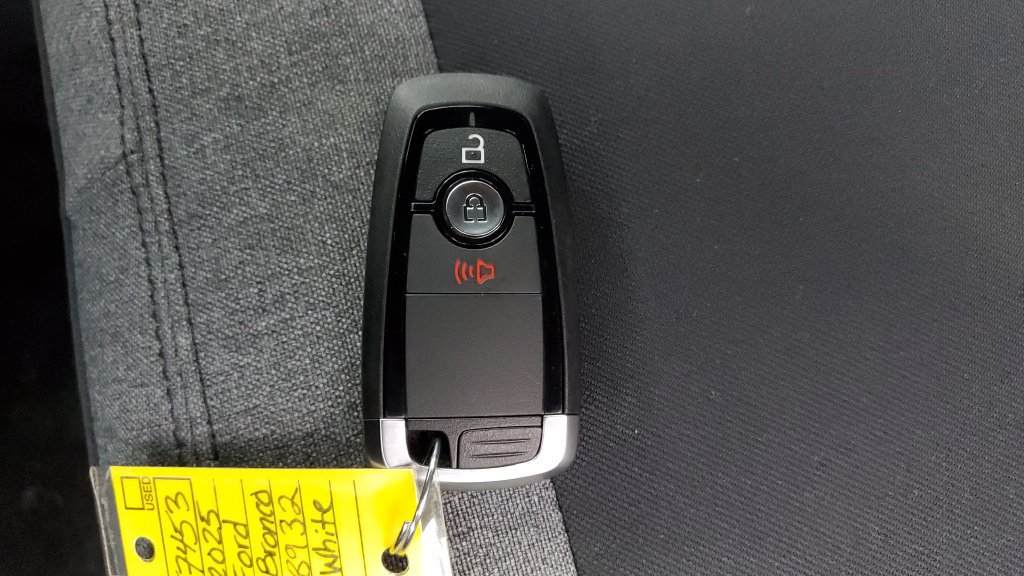 Used 2025 Ford Bronco 2-Door AWD/4WD image 33