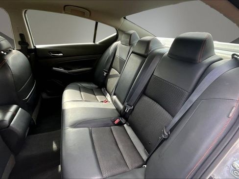 Used 2024 Nissan Altima 2.5 SR FWD image 22