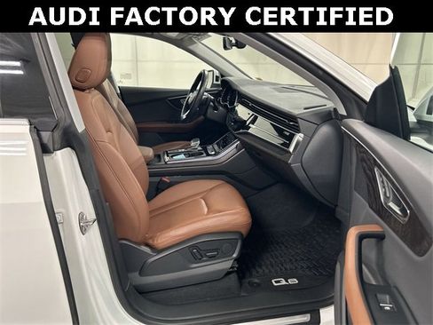 Certified 2022 Audi Q8 Premium image 27