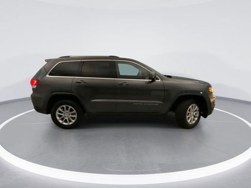 Used 2021 Jeep Grand Cherokee Laredo AWD/4WD image 5