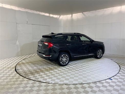 Used 2022 GMC Terrain Denali image 17