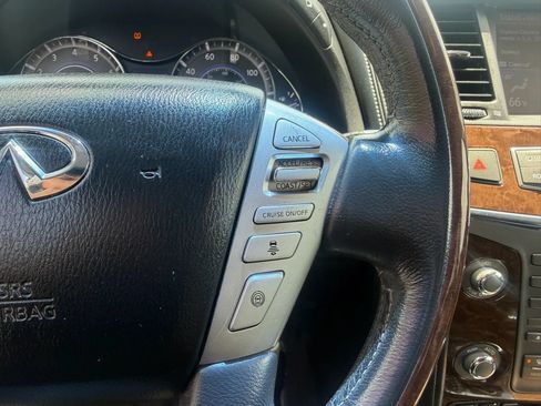 Used 2016 INFINITI QX80 4WD w/ Driver's Assistance Package image 22