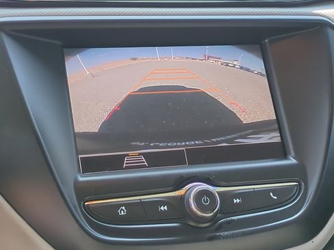 Used 2021 Chevrolet TrailBlazer LS FWD image 21