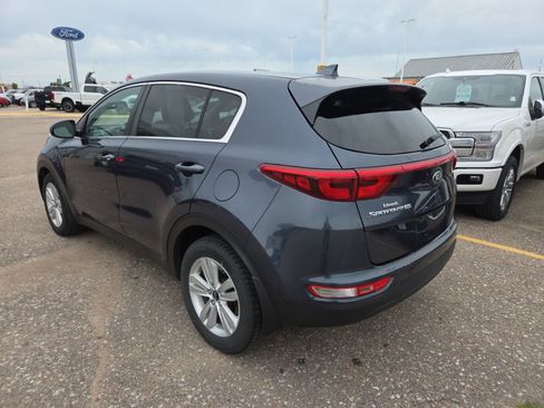 Used 2019 Kia Sportage LX FWD image 3