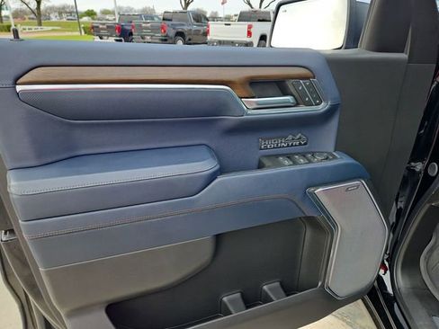 Used 2024 Chevrolet Silverado 1500 High Country w/ Technology Package image 23