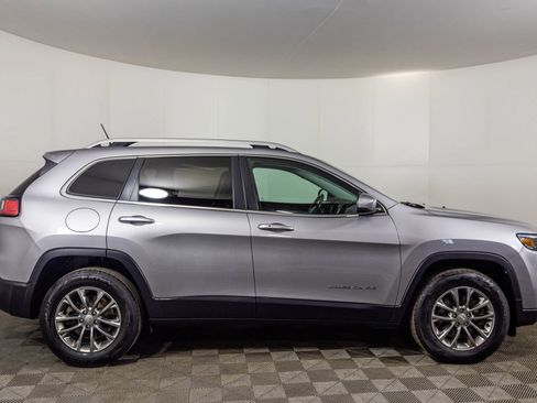 Used 2019 Jeep Cherokee Latitude Plus image 11