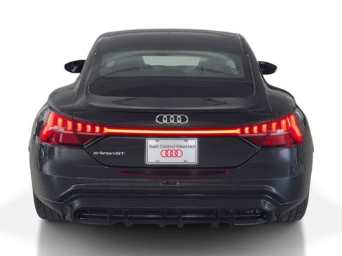 Used 2023 Audi e-tron GT Prestige w/ Prestige Package image 10