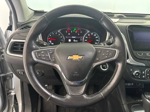 Used 2020 Chevrolet Equinox Premier FWD image 3