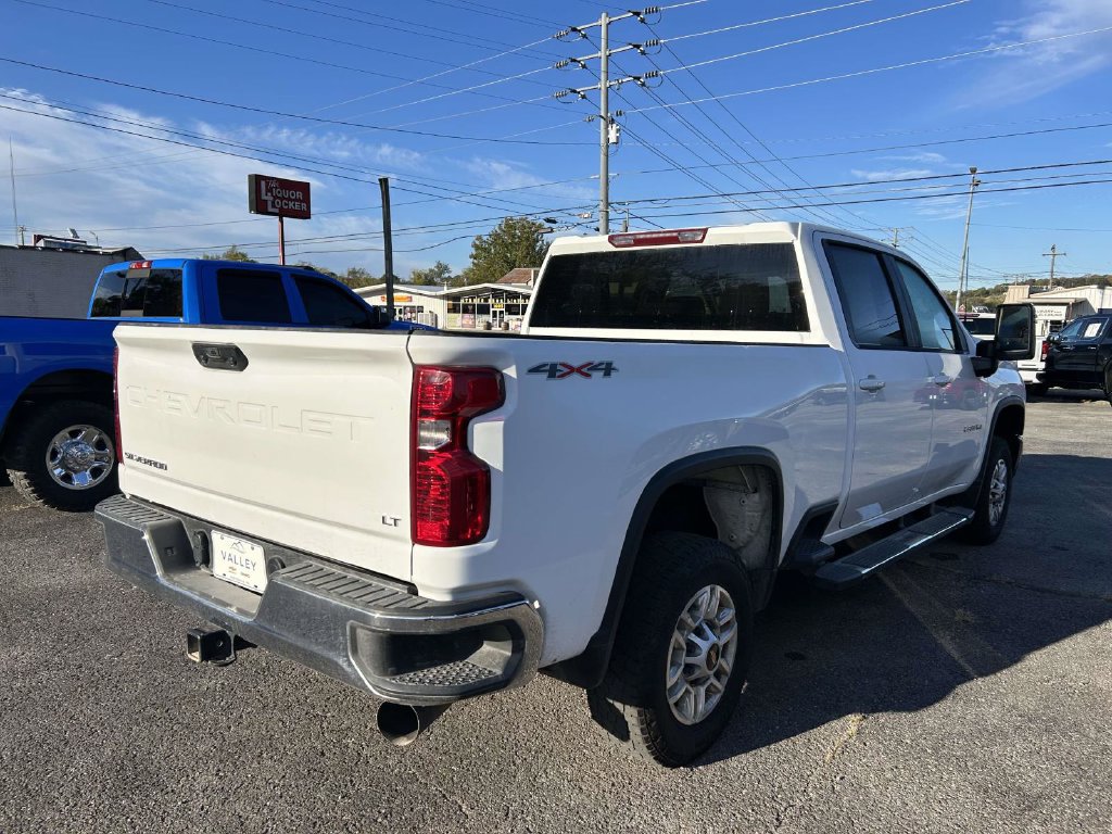 Used 2025 Chevrolet Silverado 2500 LT w/ Convenience Package AWD/4WD image 2