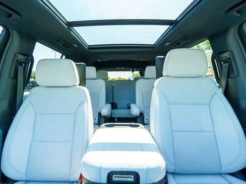New 2026 Chevrolet Tahoe Premier AWD/4WD image 8