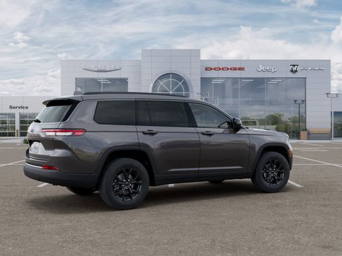 New 2026 Jeep Grand Cherokee L 4WD image 4