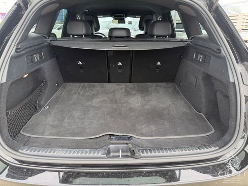 Used 2024 Mercedes-Benz GLC 300 4MATIC image 24