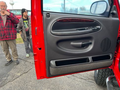 Used 1999 Dodge Ram 2500 Truck 4x4 Quad Cab image 10