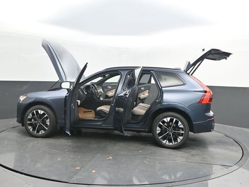 New 2026 Volvo XC60 B5 Plus AWD/4WD image 39