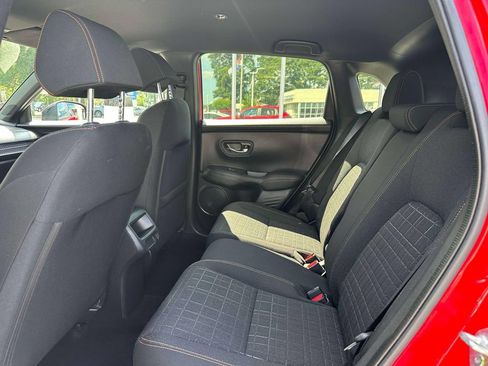 Used 2024 Honda HR-V Sport image 9