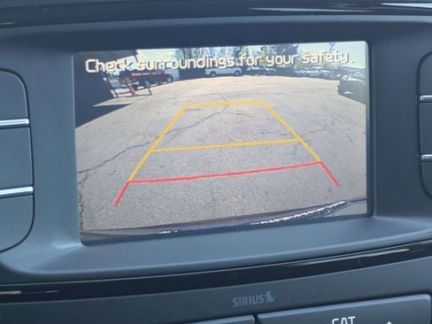 Used 2016 Kia Sorento LX image 21