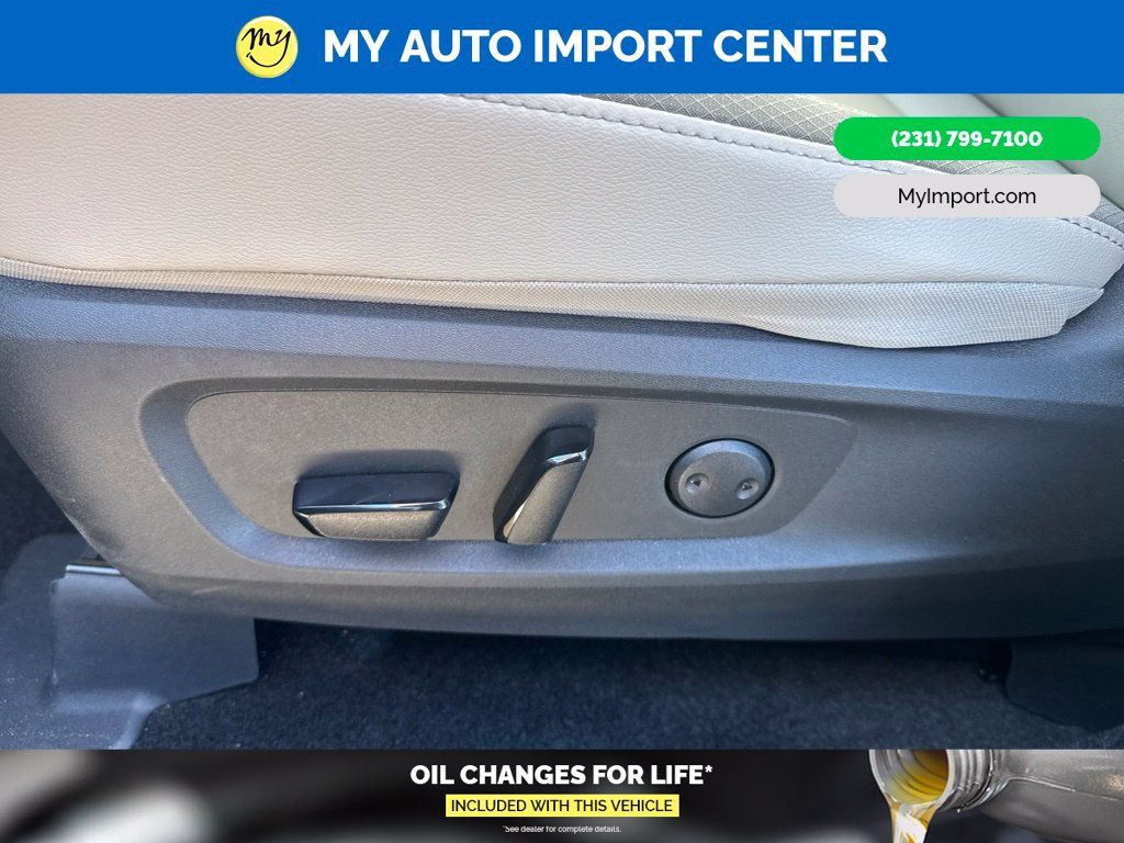 Used 2025 Nissan Pathfinder SL w/ SL Premium Package AWD/4WD image 11