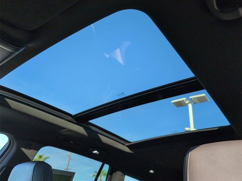 Certified 2025 Cadillac XT6 Premium Luxury image 7