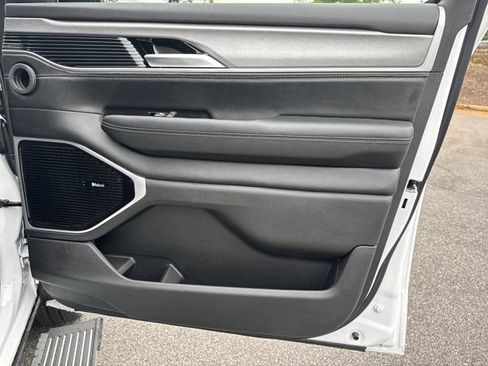 New 2026 Jeep Grand Wagoneer L Limited AWD/4WD image 14