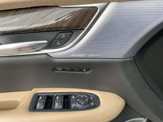 Used 2024 Cadillac XT6 Premium Luxury w/ Platinum Package FWD image 16