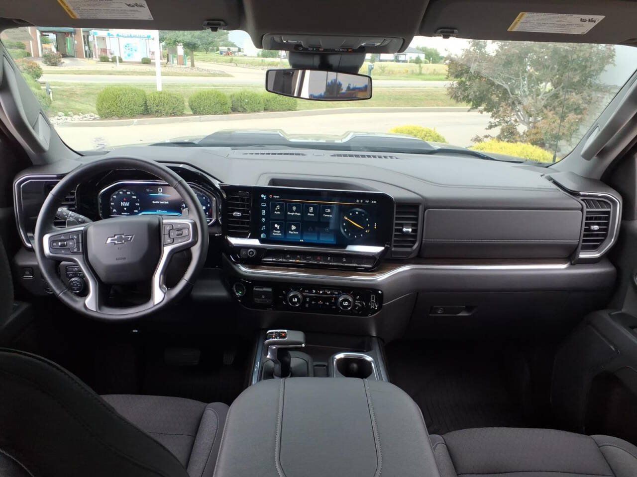 Used 2023 Chevrolet Silverado 1500 LT Trail Boss w/ Protection Package AWD/4WD image 11