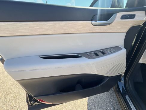 Used 2023 Hyundai Palisade Limited image 15