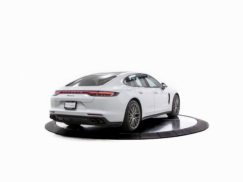 Certified 2023 Porsche Panamera Platinum Edition image 7
