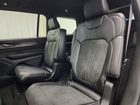 New 2025 Jeep Grand Cherokee L Altitude image 38