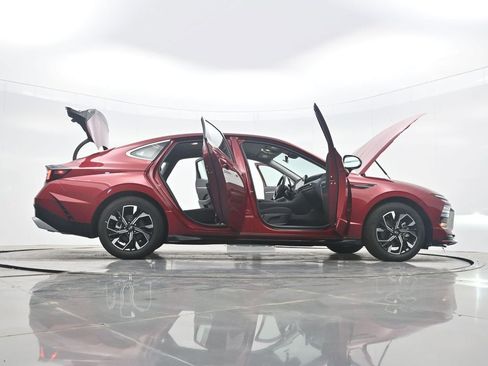 Used 2025 Hyundai Sonata SEL FWD image 43