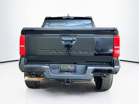 Used 2025 Toyota Tacoma TRD Off-Road image 7