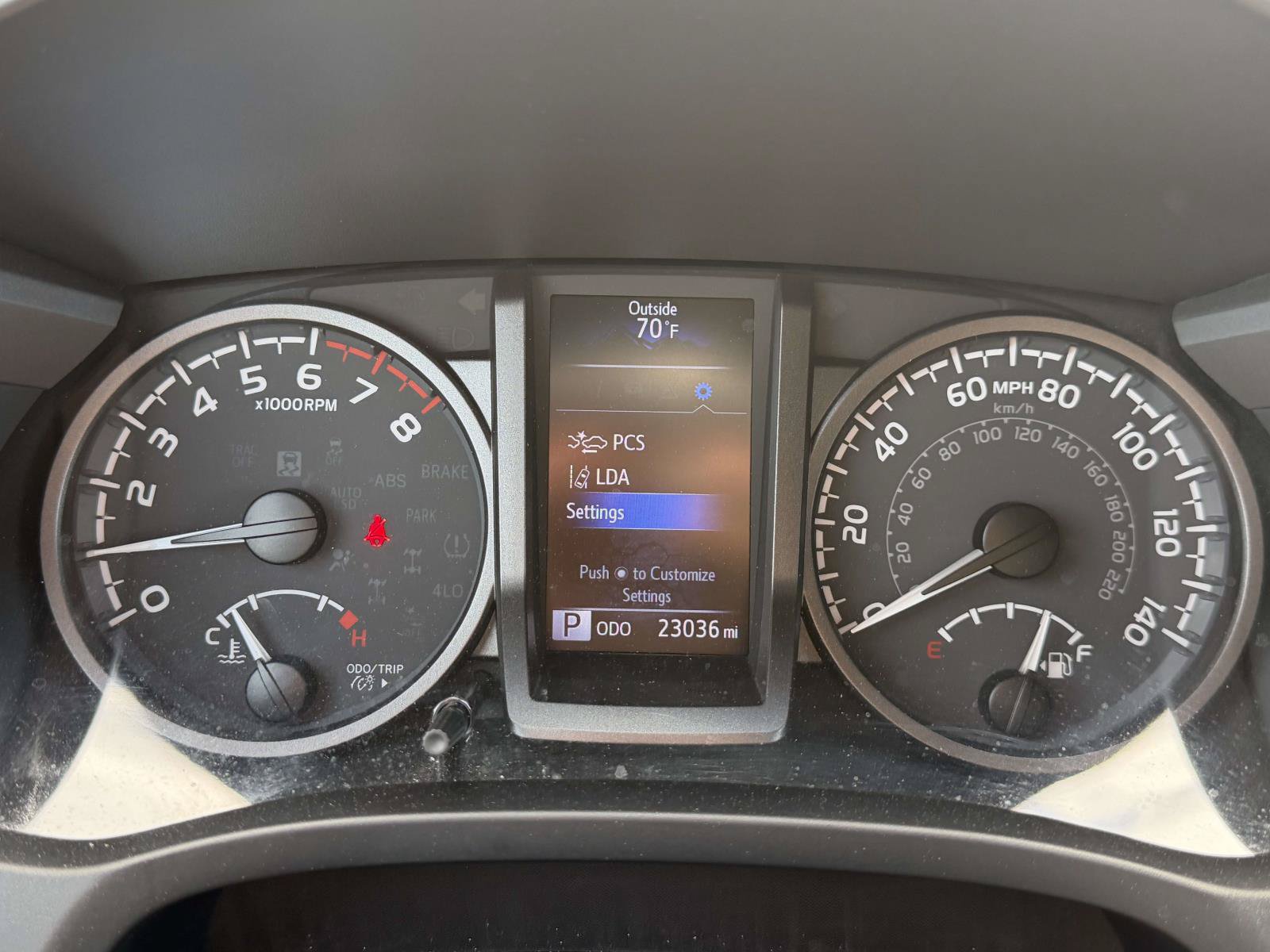 Used 2022 Toyota Tacoma TRD Off-Road w/ Technology Package AWD/4WD image 29