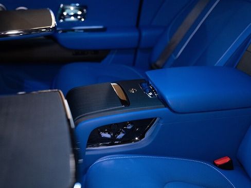 Used 2023 Rolls-Royce Cullinan AWD/4WD image 34