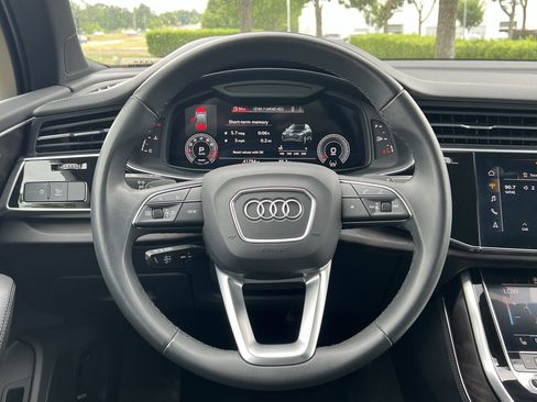Used 2023 Audi Q7 2.0T Premium Plus AWD/4WD image 18