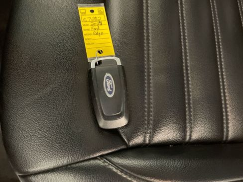 Used 2022 Ford Edge SEL AWD/4WD image 25