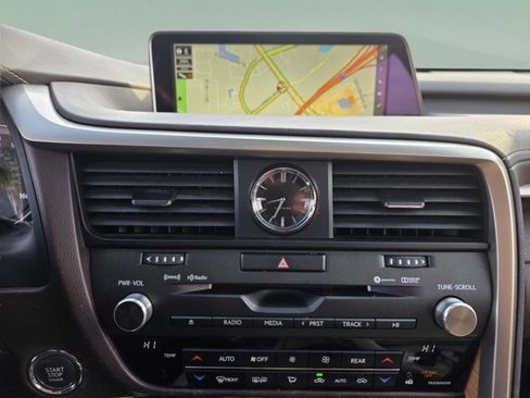 Used 2018 Lexus RX 350L w/ Premium Package image 13