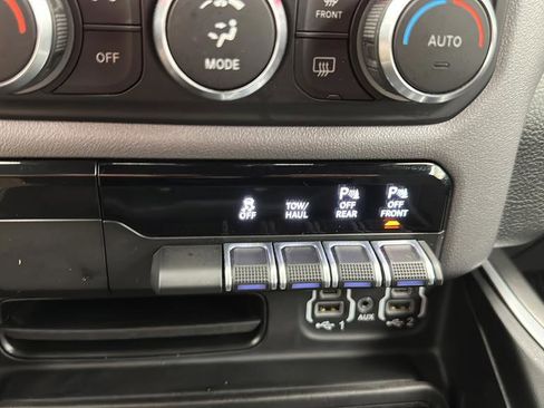 Used 2023 RAM 1500 Big Horn AWD/4WD image 23