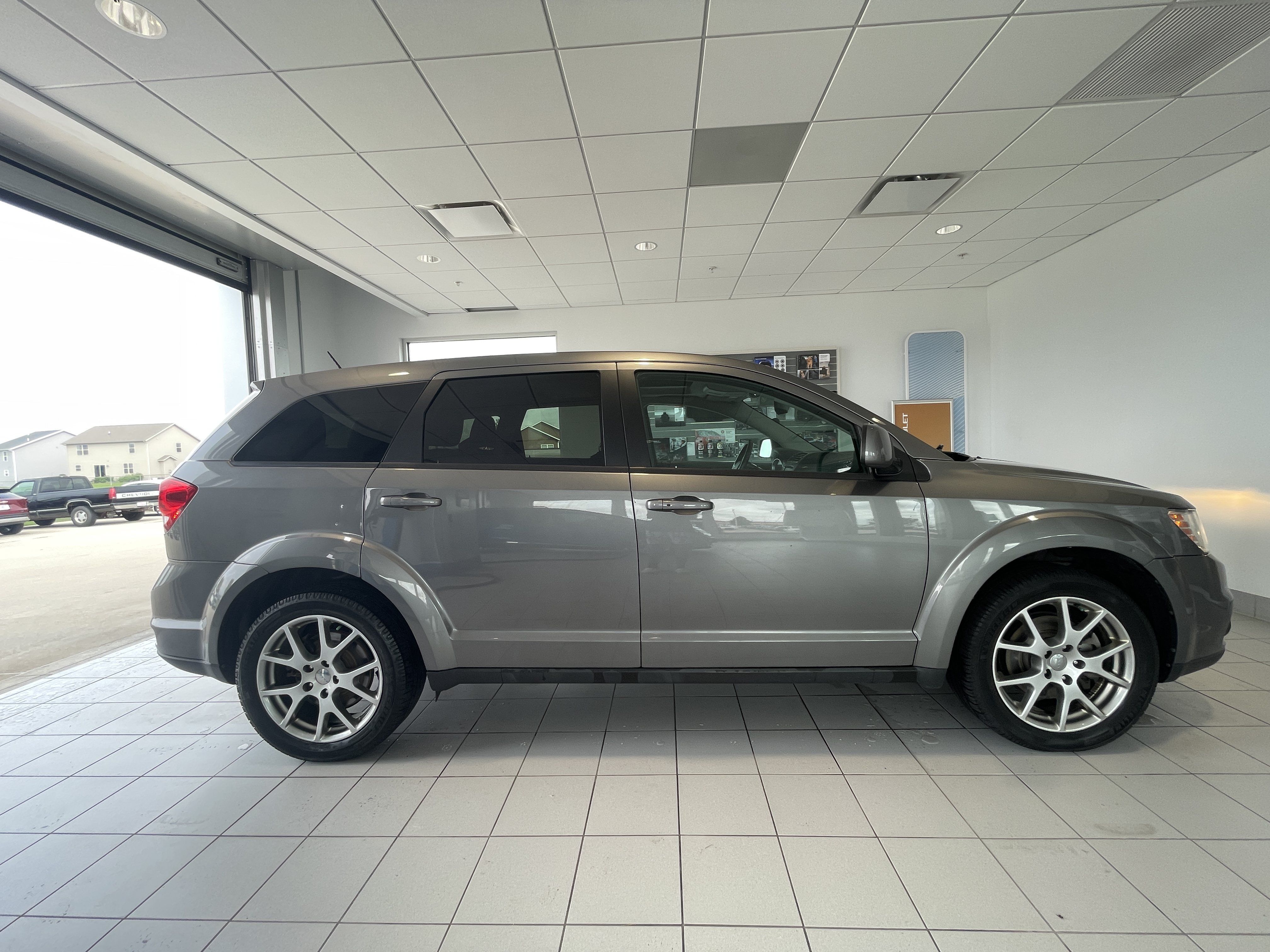 Used 2012 Dodge Journey R/T w/ Navigation & Sound Group I FWD image 6