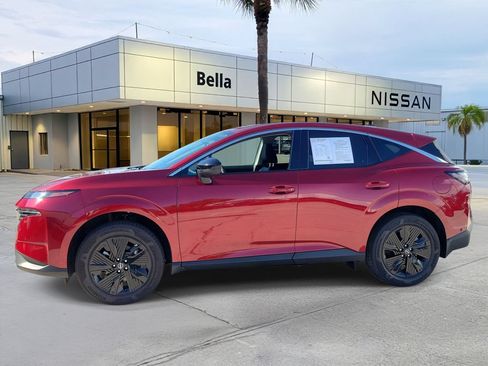 Used 2025 Nissan Murano SV AWD/4WD image 2