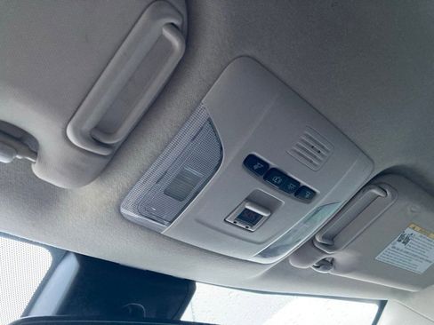 Used 2020 Toyota Corolla LE image 26