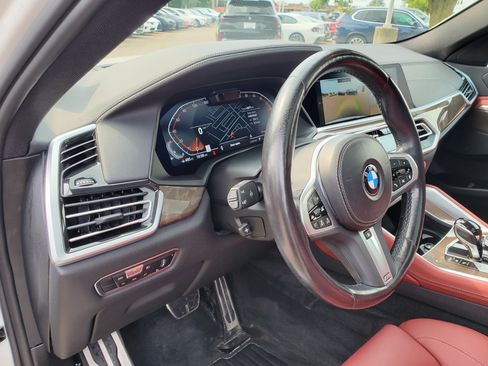 Used 2022 BMW X6 xDrive40i w/ M Sport Package AWD/4WD image 11