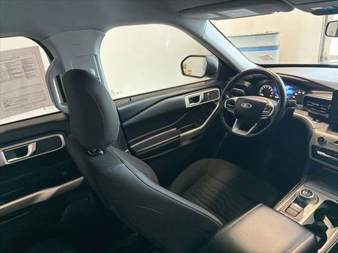 Used 2021 Ford Explorer XLT w/ Class III Trailer Tow Package image 31