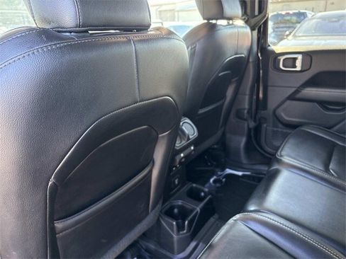 Used 2021 Jeep Gladiator Overland w/ Popular Equipment Package image 16